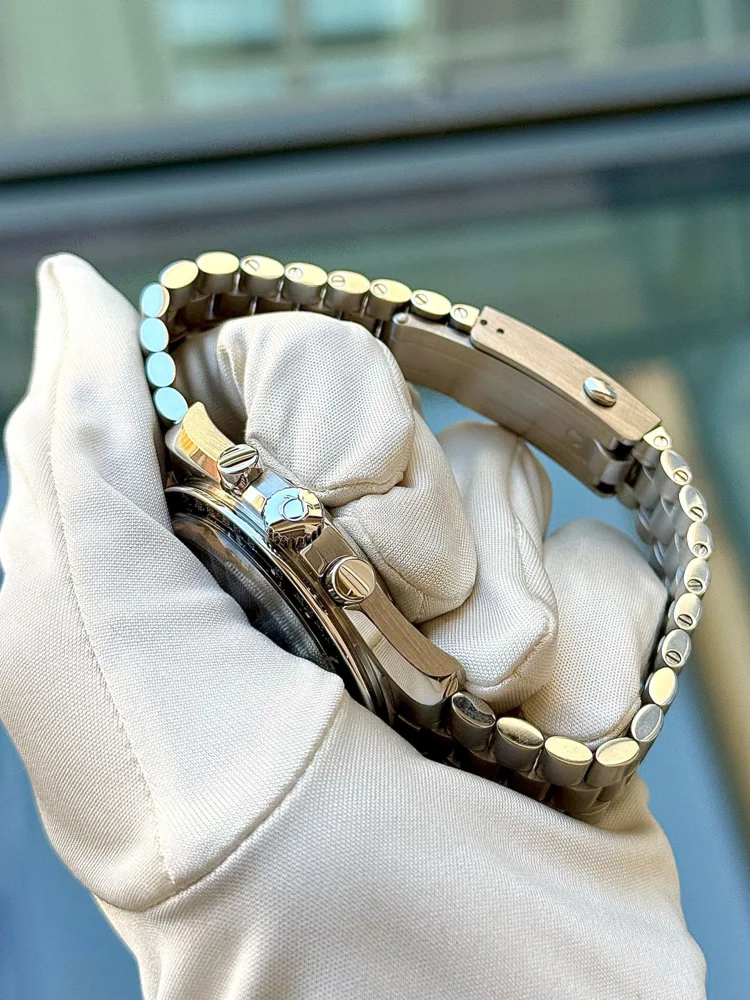 Omega Speedmaster Professional Moonwatch 